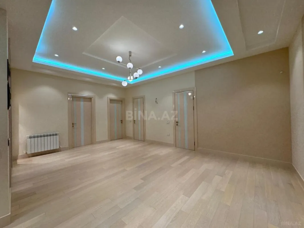 Satılır 6 otaqlı mənzil 360 m²