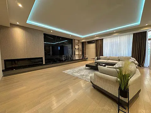 Satılır 6 otaqlı mənzil 360 m²
