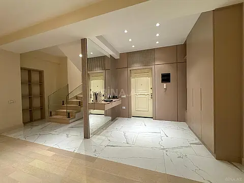 Satılır 6 otaqlı mənzil 360 m²