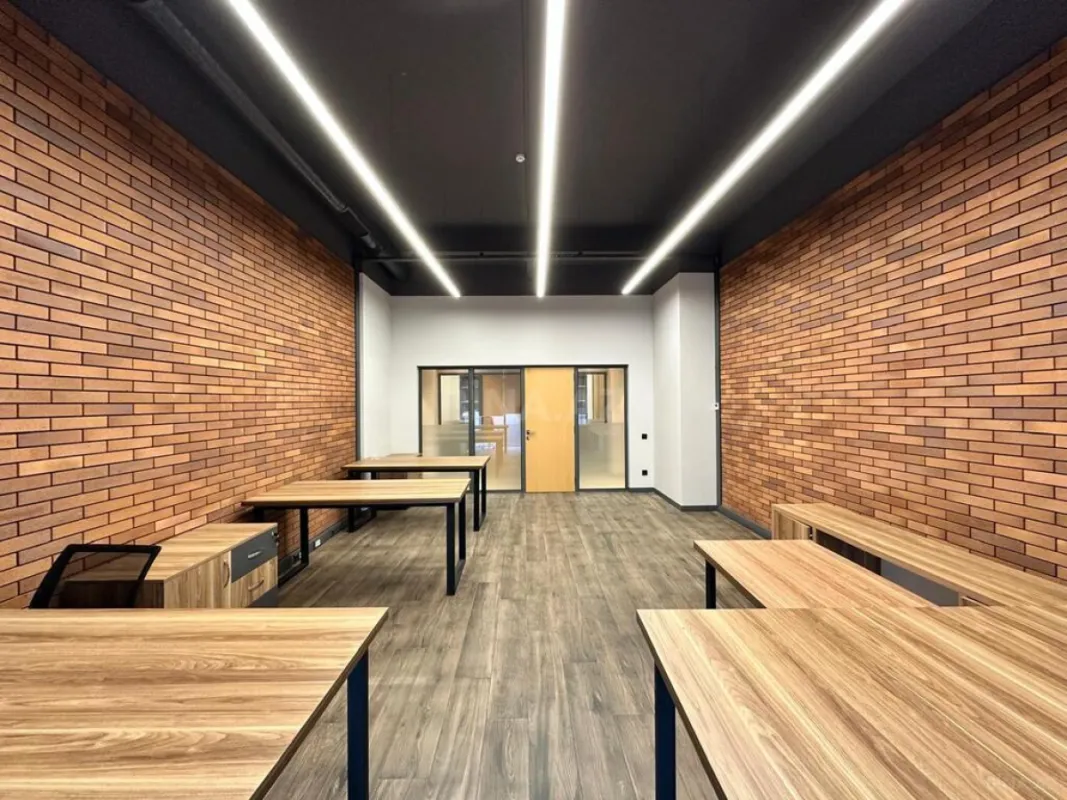 Kirayə verilir 8 otaqlı ofis 350 m²