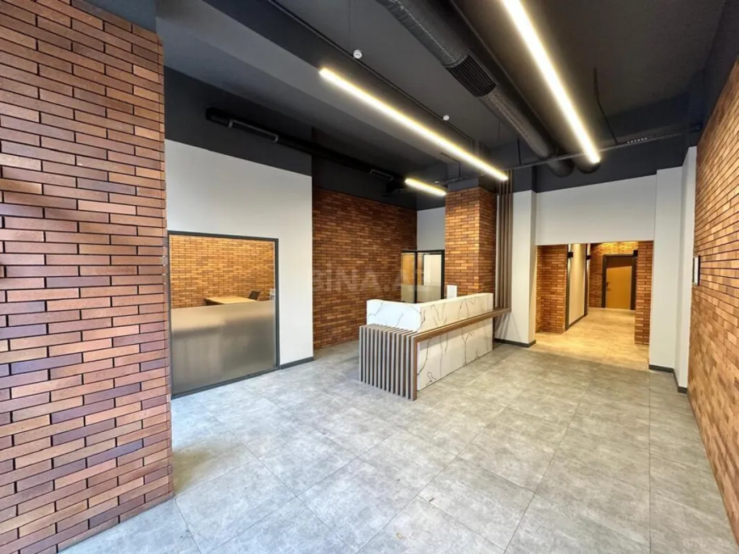 Kirayə verilir 8 otaqlı ofis 350 m²