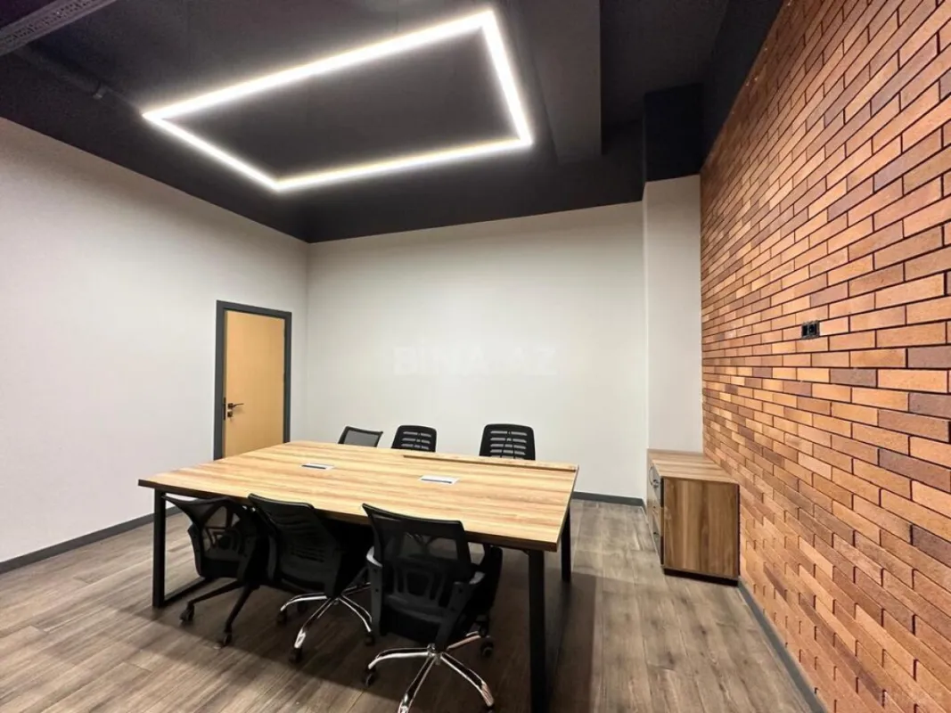 Kirayə verilir 8 otaqlı ofis 350 m²