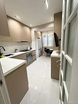 Satılır 3 otaqlı mənzil 90 m² — Bakı, 9-cu mikrorayon 3 otaq 90.00 m²