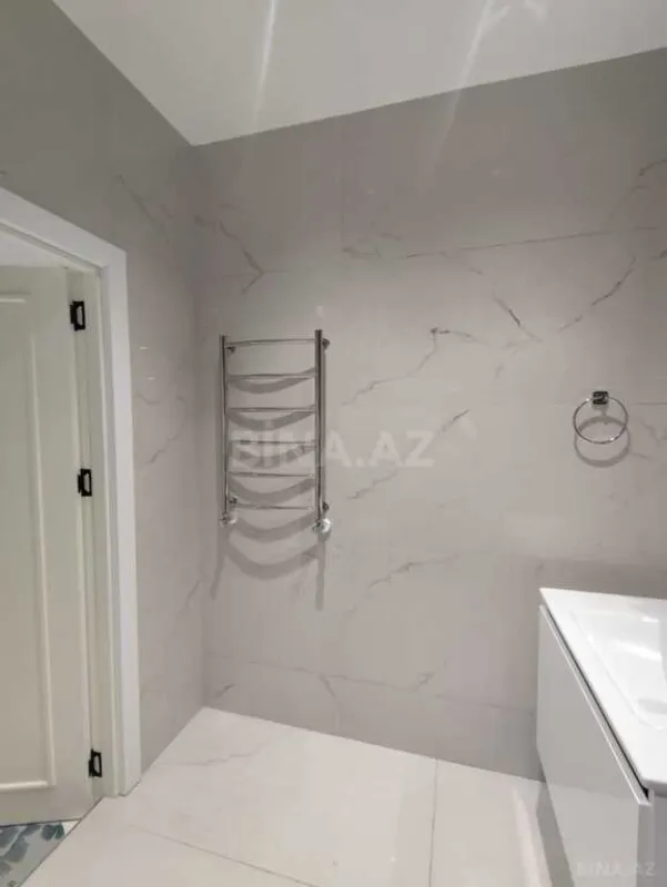 Satılır 2 otaqlı mənzil 117.2 m²