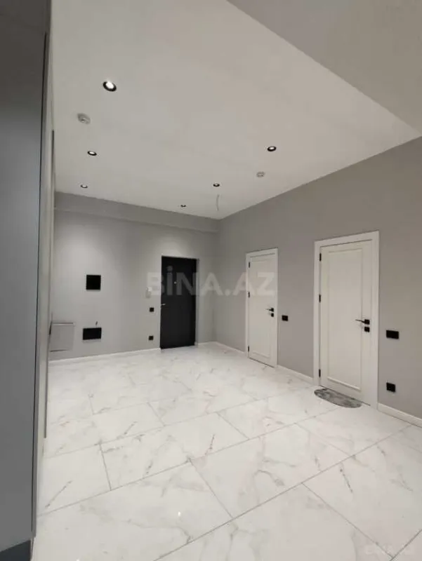 Satılır 2 otaqlı mənzil 117.2 m²
