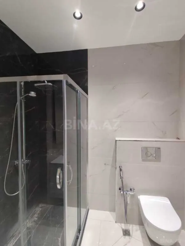 Satılır 2 otaqlı mənzil 117.2 m²