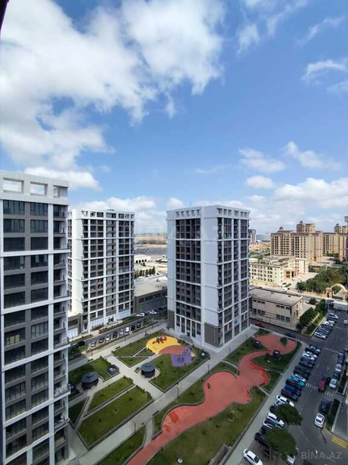 Satılır 2 otaqlı mənzil 117.2 m²
