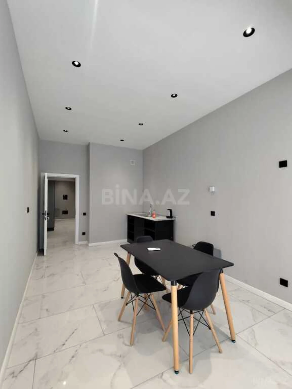 Satılır 2 otaqlı mənzil 117.2 m²