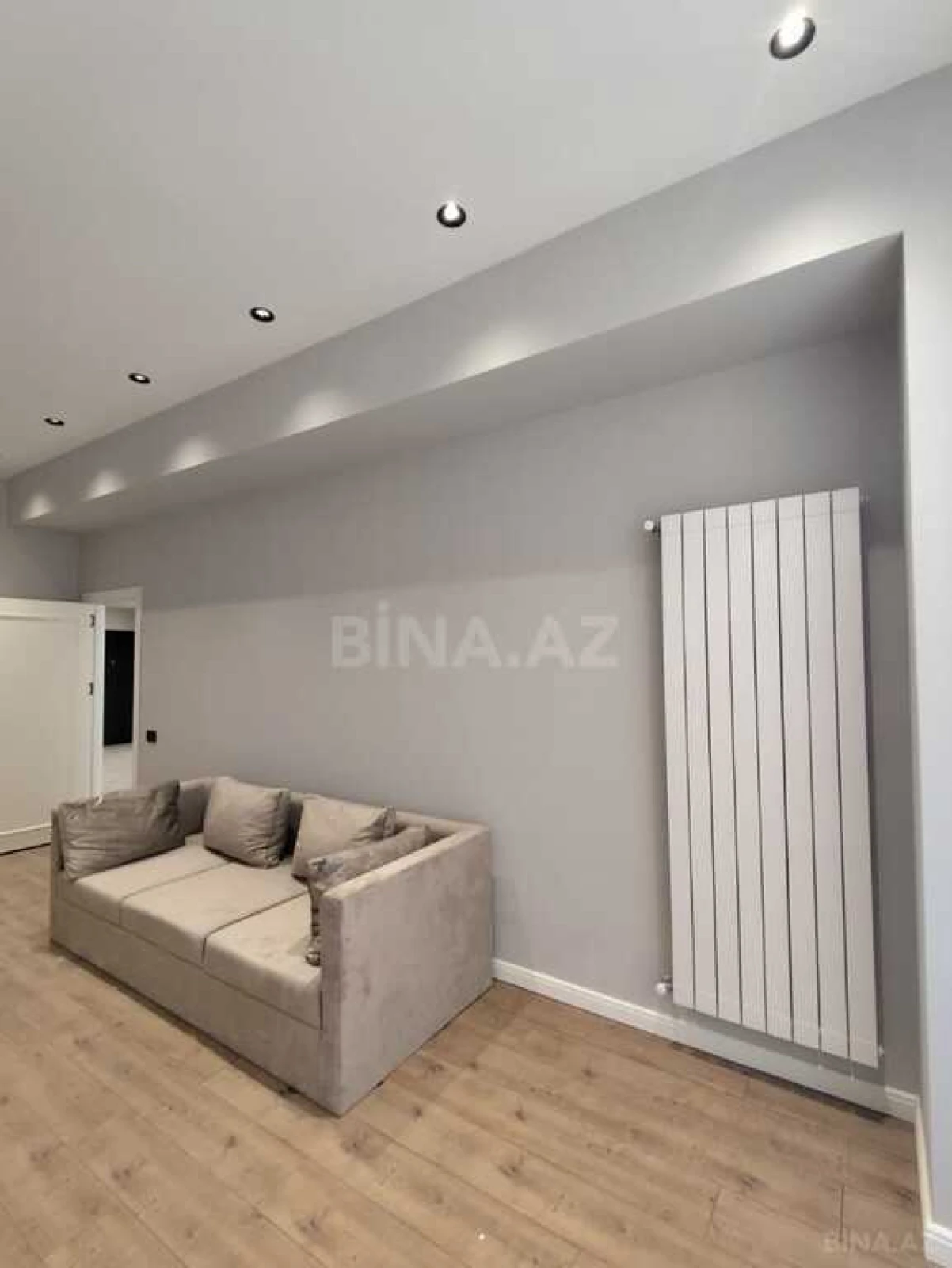 Satılır 2 otaqlı mənzil 117.2 m²
