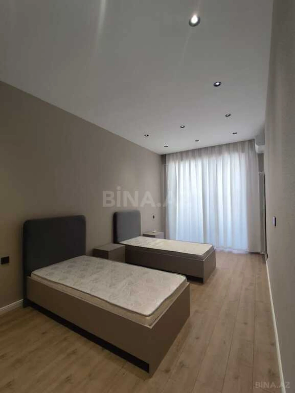 Satılır 2 otaqlı mənzil 117.2 m²