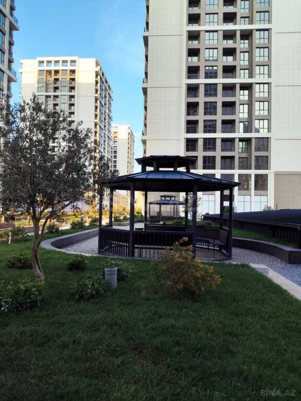 Satılır 2 otaqlı mənzil 117.2 m²