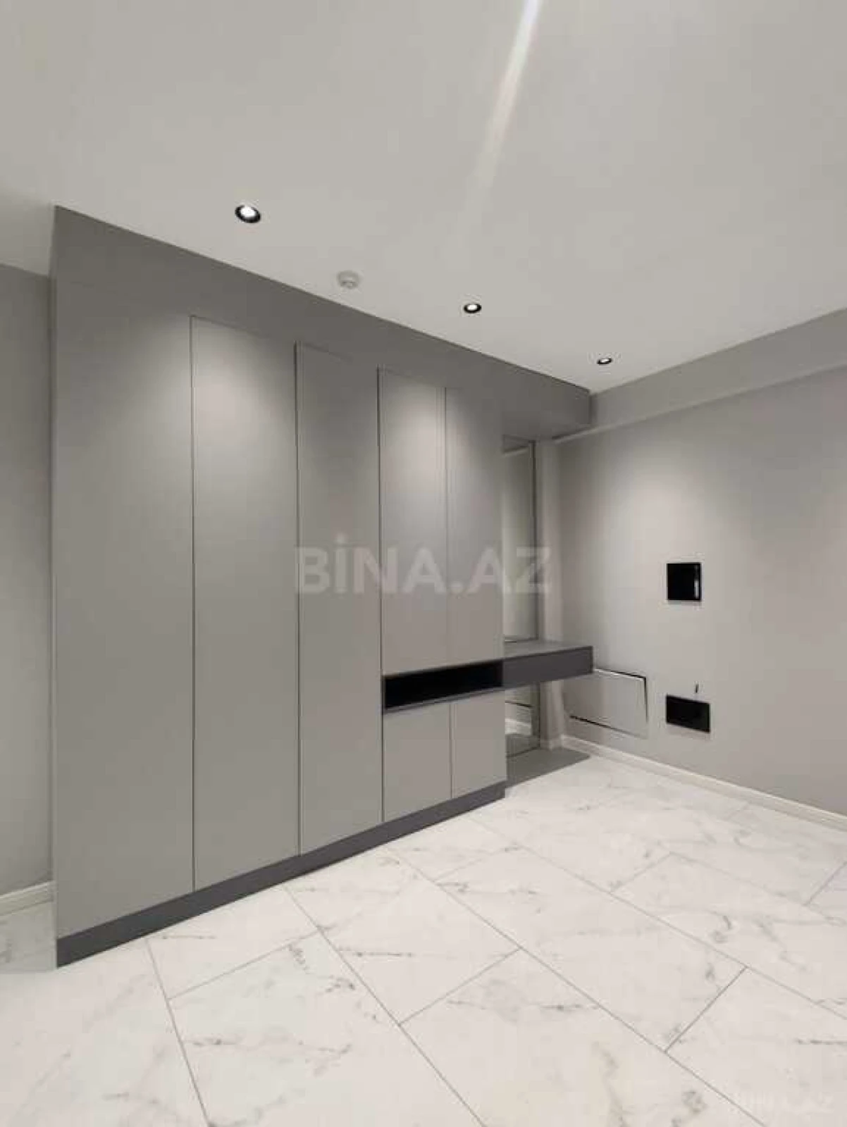 Satılır 2 otaqlı mənzil 117.2 m²