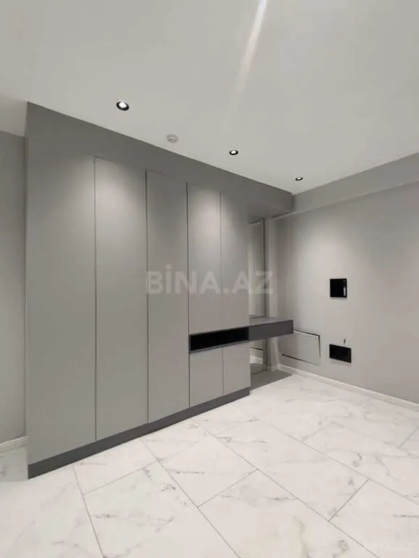 Satılır 2 otaqlı mənzil 117.2 m²