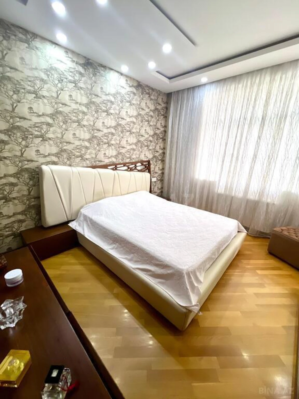 Satılır 3 otaqlı mənzil 120 m²