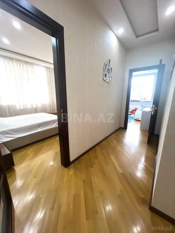 Satılır 3 otaqlı mənzil 120 m²