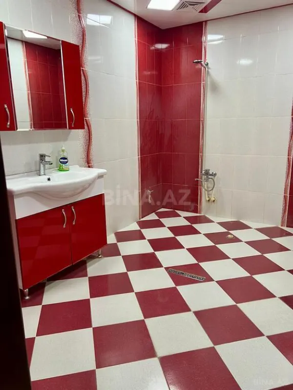 Satılır 3 otaqlı mənzil 120 m²