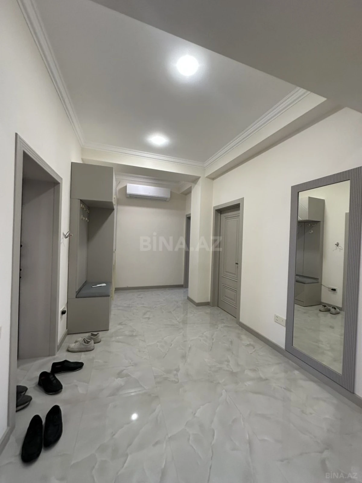 Kirayə verilir 3 otaqlı mənzil 135 m²