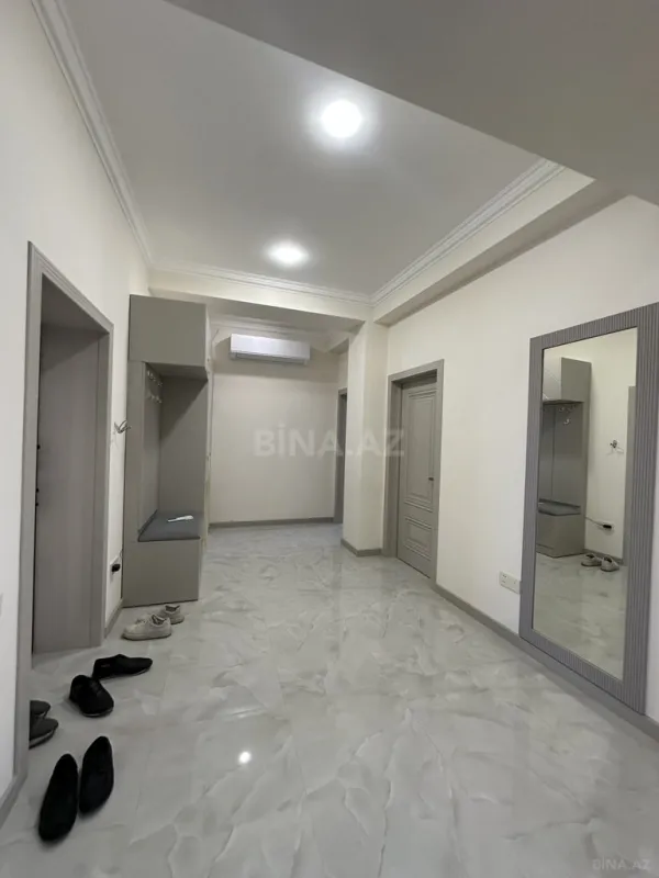 Kirayə verilir 3 otaqlı mənzil 135 m²