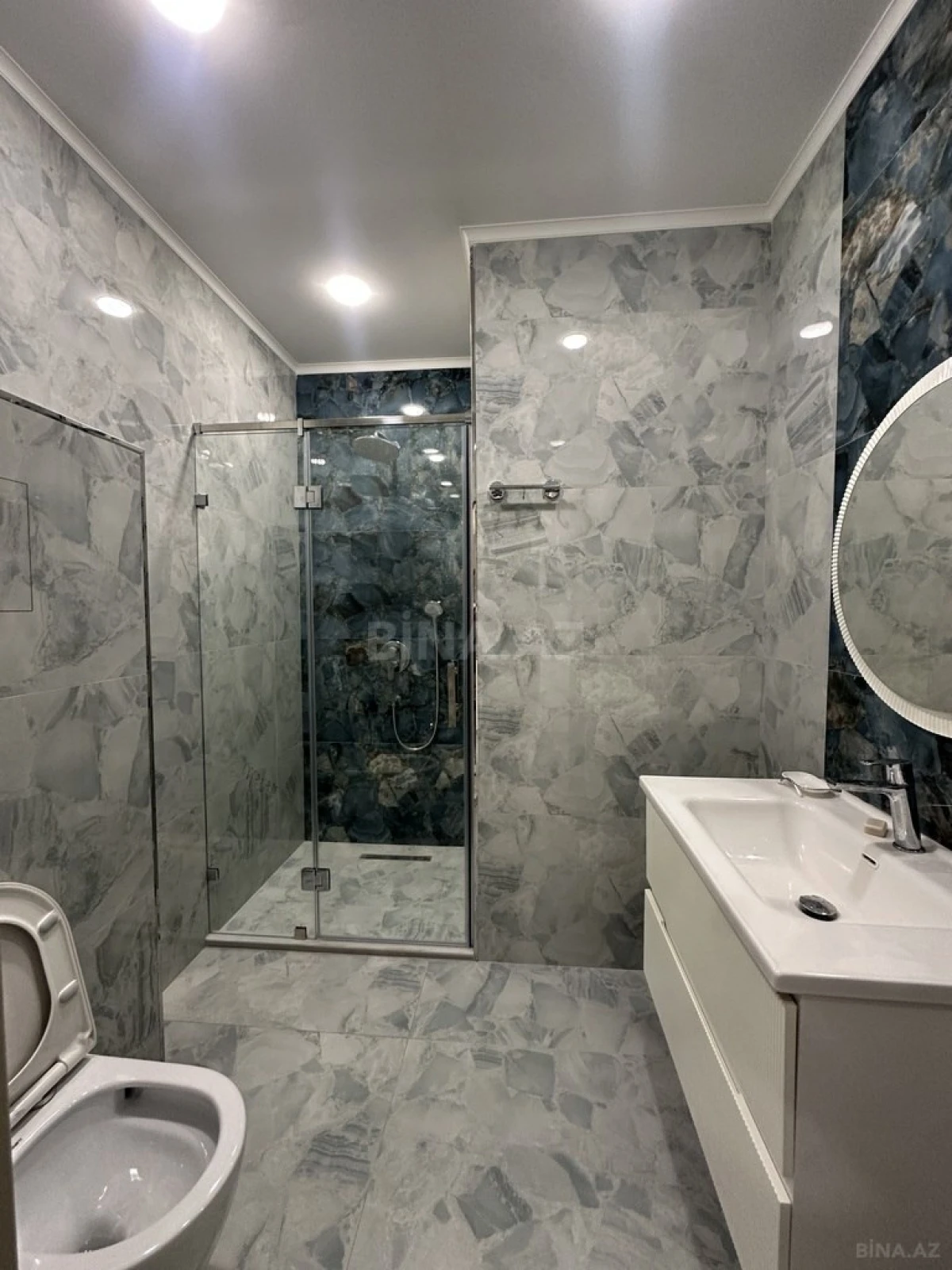 Kirayə verilir 3 otaqlı mənzil 135 m²