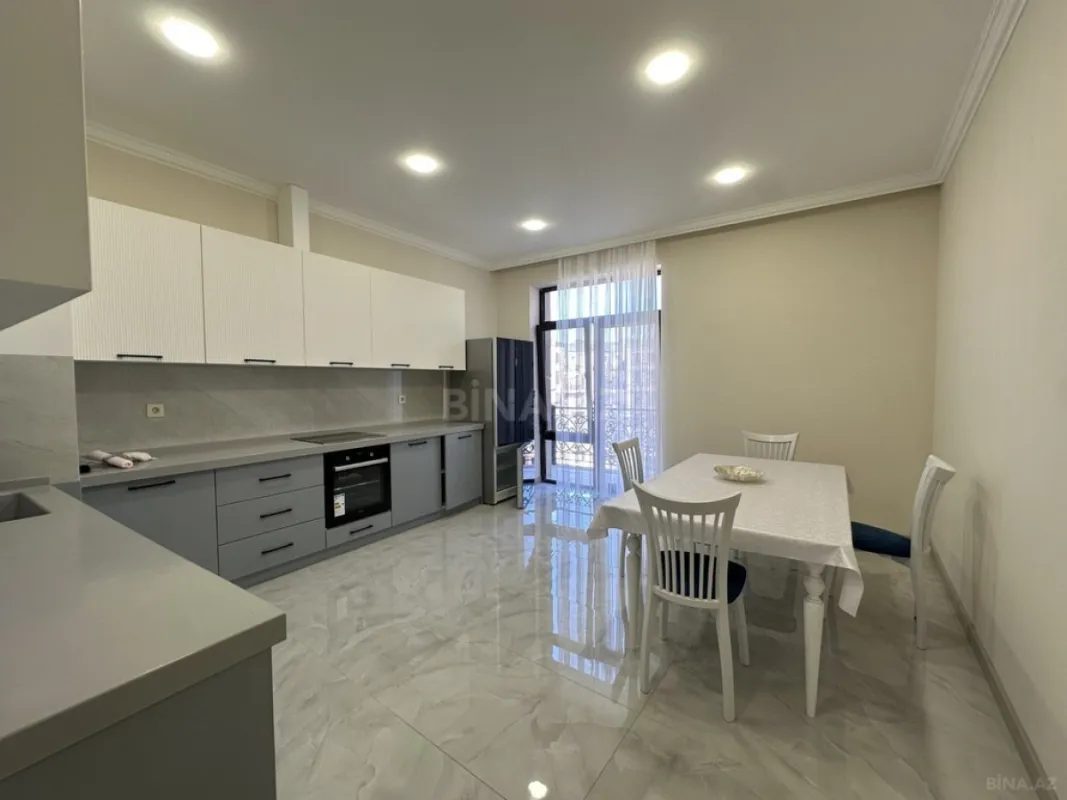Kirayə verilir 3 otaqlı mənzil 135 m²