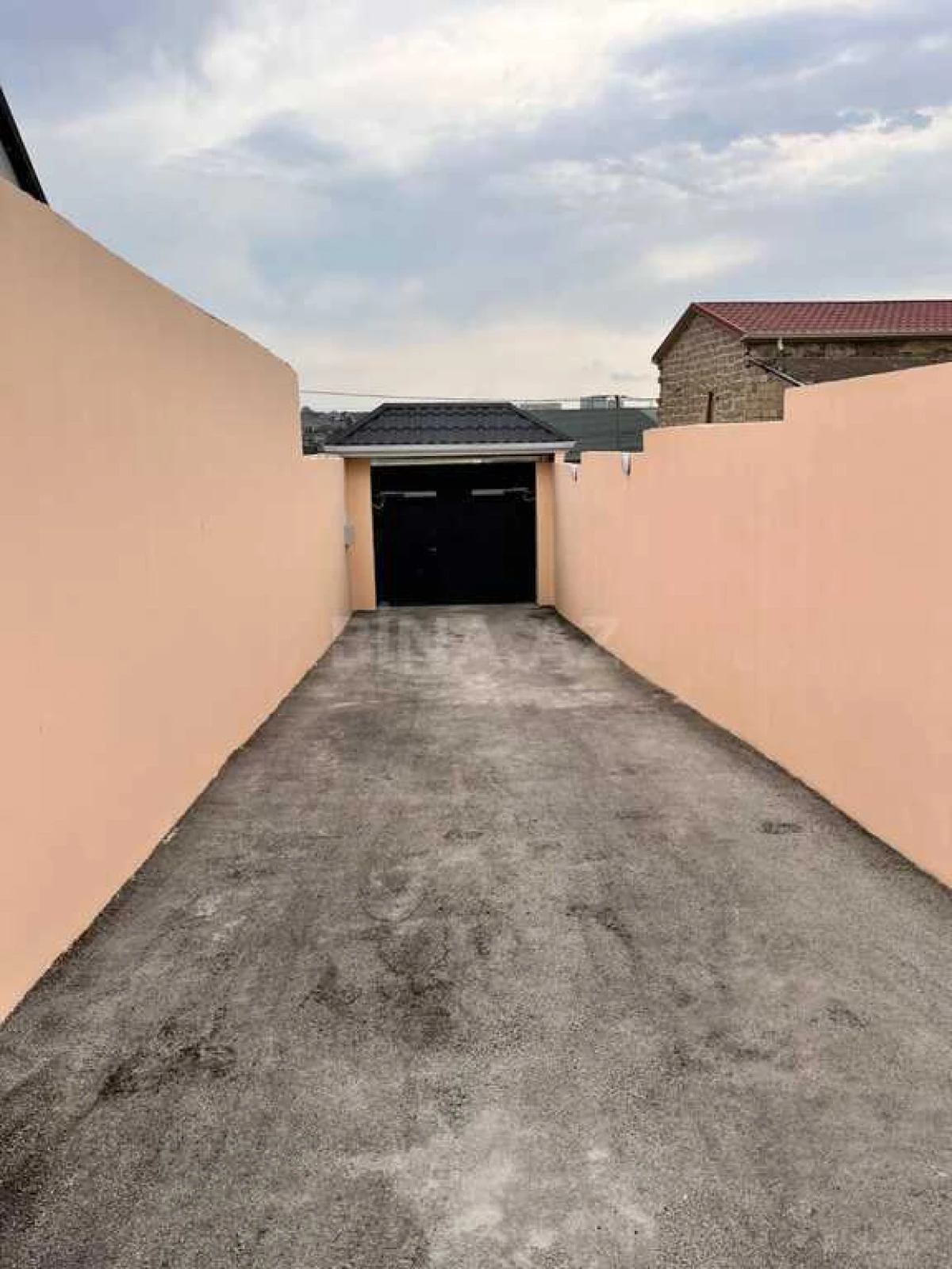 Satılır 4 otaqlı həyət evi 120 m²