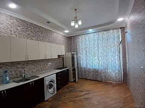 Kirayə verilir 3 otaqlı mənzil 130 m²