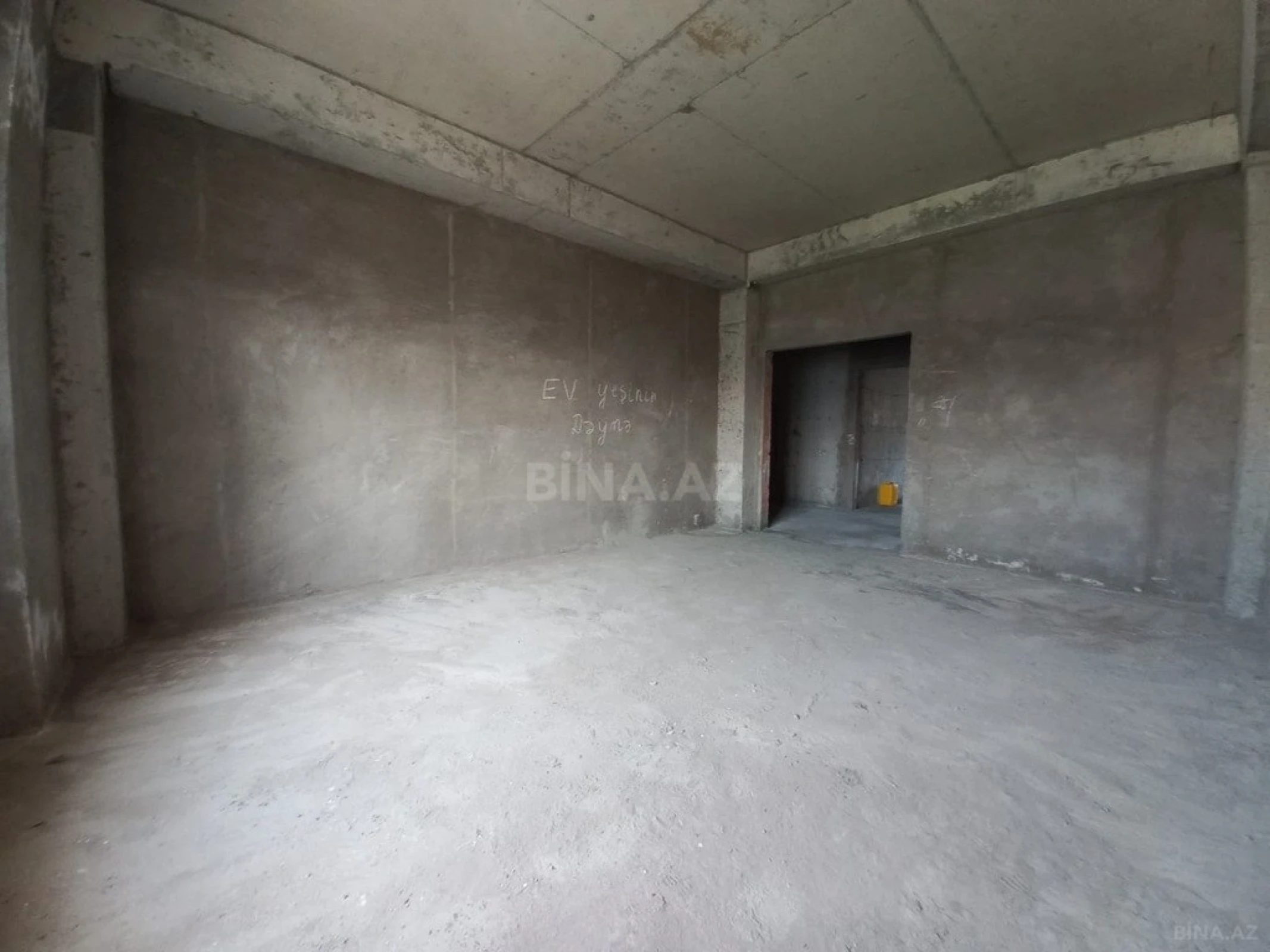 Satılır 3 otaqlı mənzil 120 m²