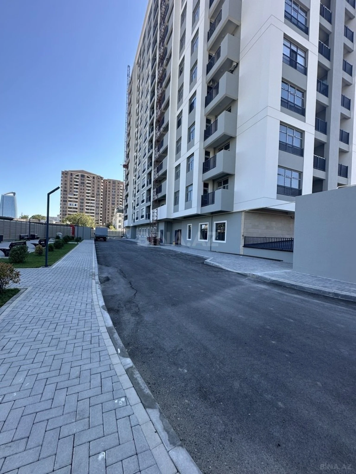 Satılır 3 otaqlı mənzil 120 m²
