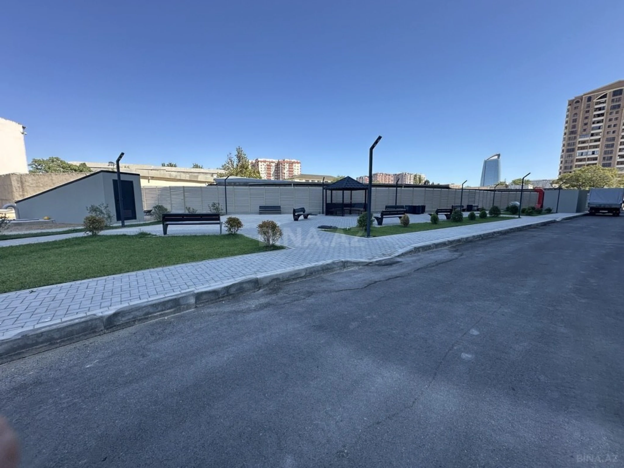 Satılır 3 otaqlı mənzil 120 m²