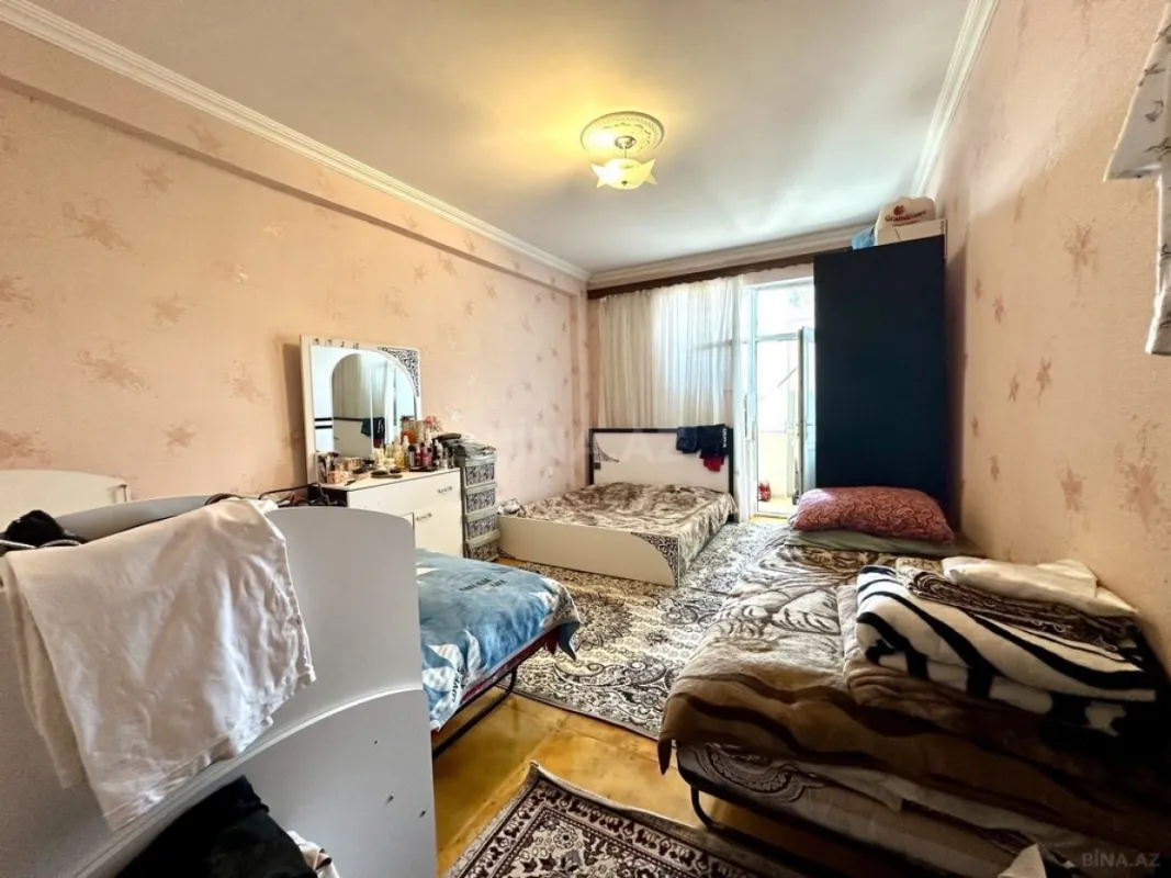 Satılır 2 otaqlı mənzil 90 m²