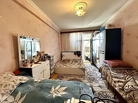 Satılır 2 otaqlı mənzil 90 m²
