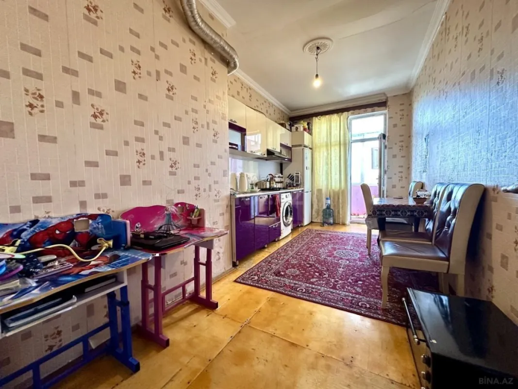 Satılır 2 otaqlı mənzil 90 m²