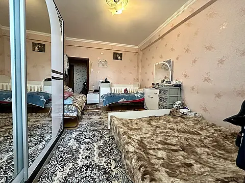 Satılır 2 otaqlı mənzil 90 m²