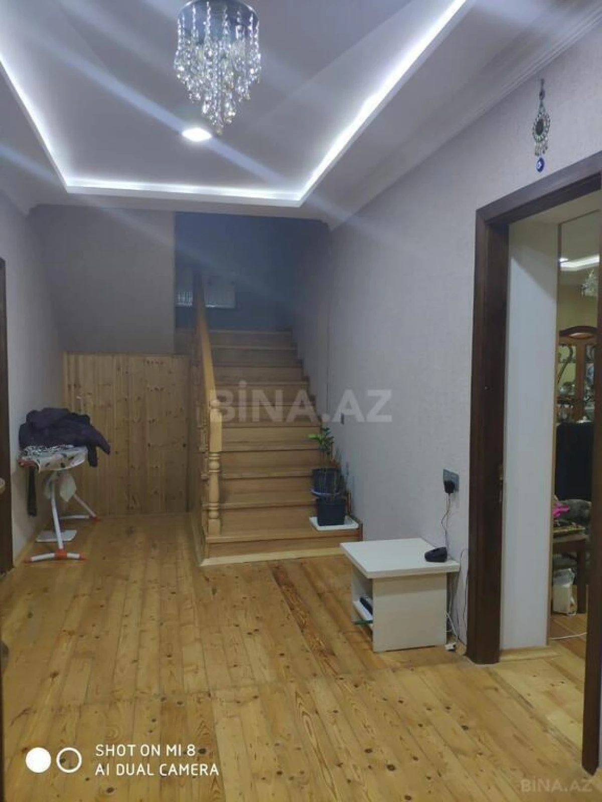 Satılır 5 otaqlı həyət evi 383 m²