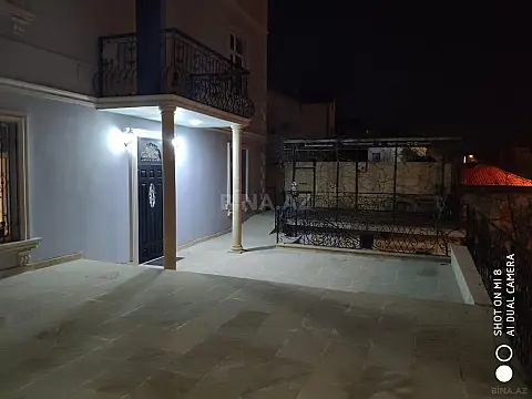 Satılır 5 otaqlı həyət evi 383 m²