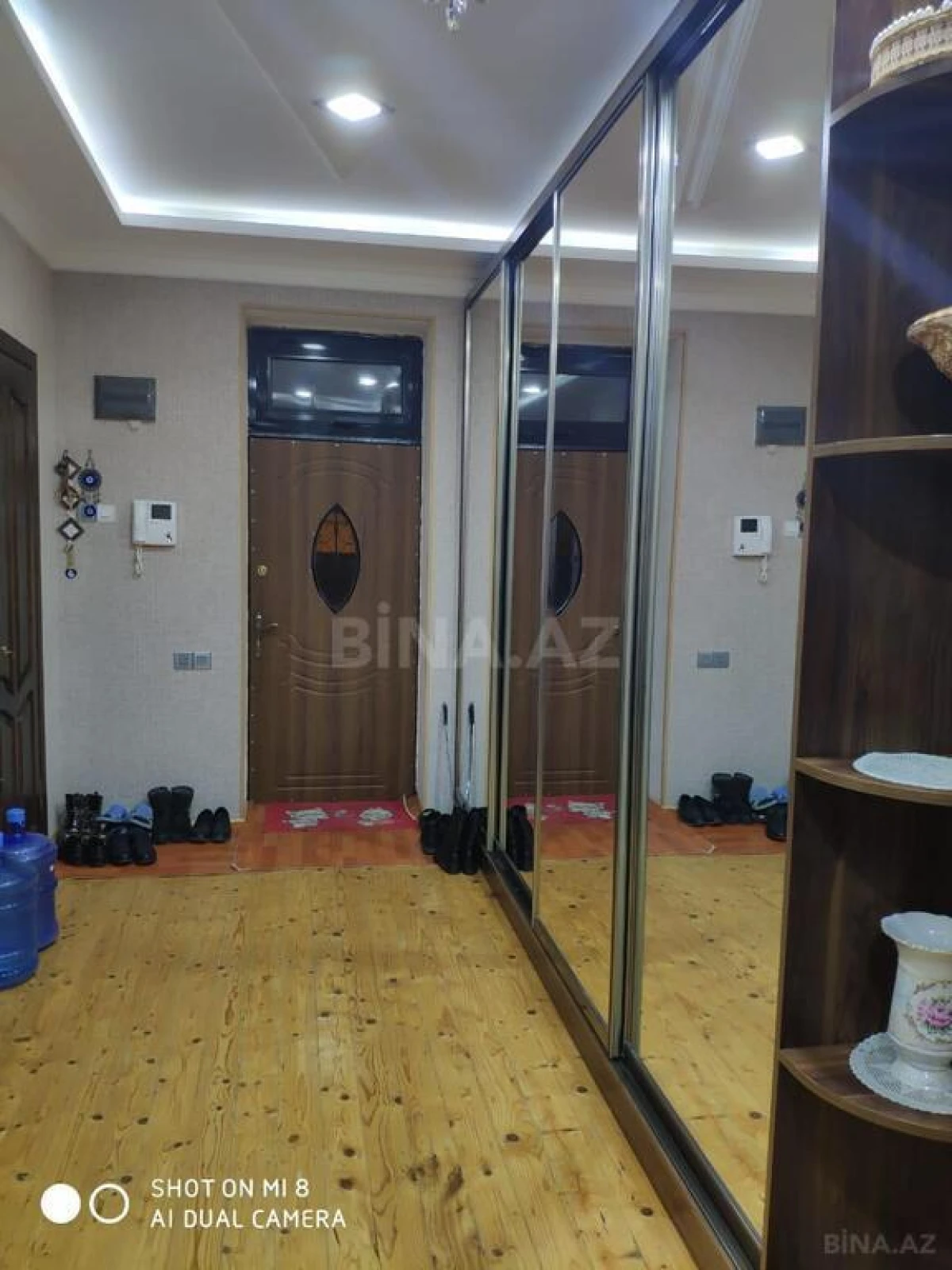 Satılır 5 otaqlı həyət evi 383 m²