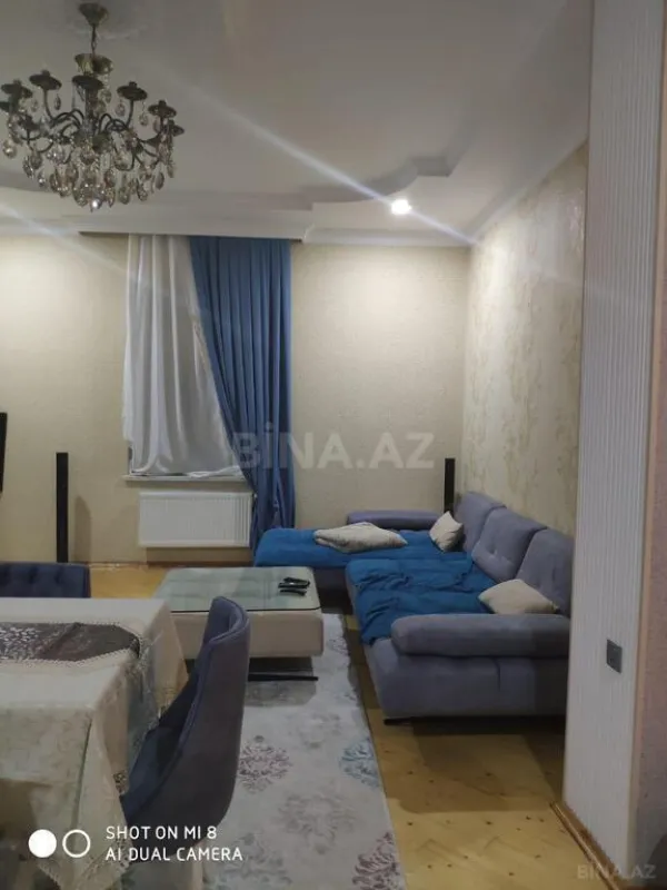 Satılır 5 otaqlı həyət evi 383 m²