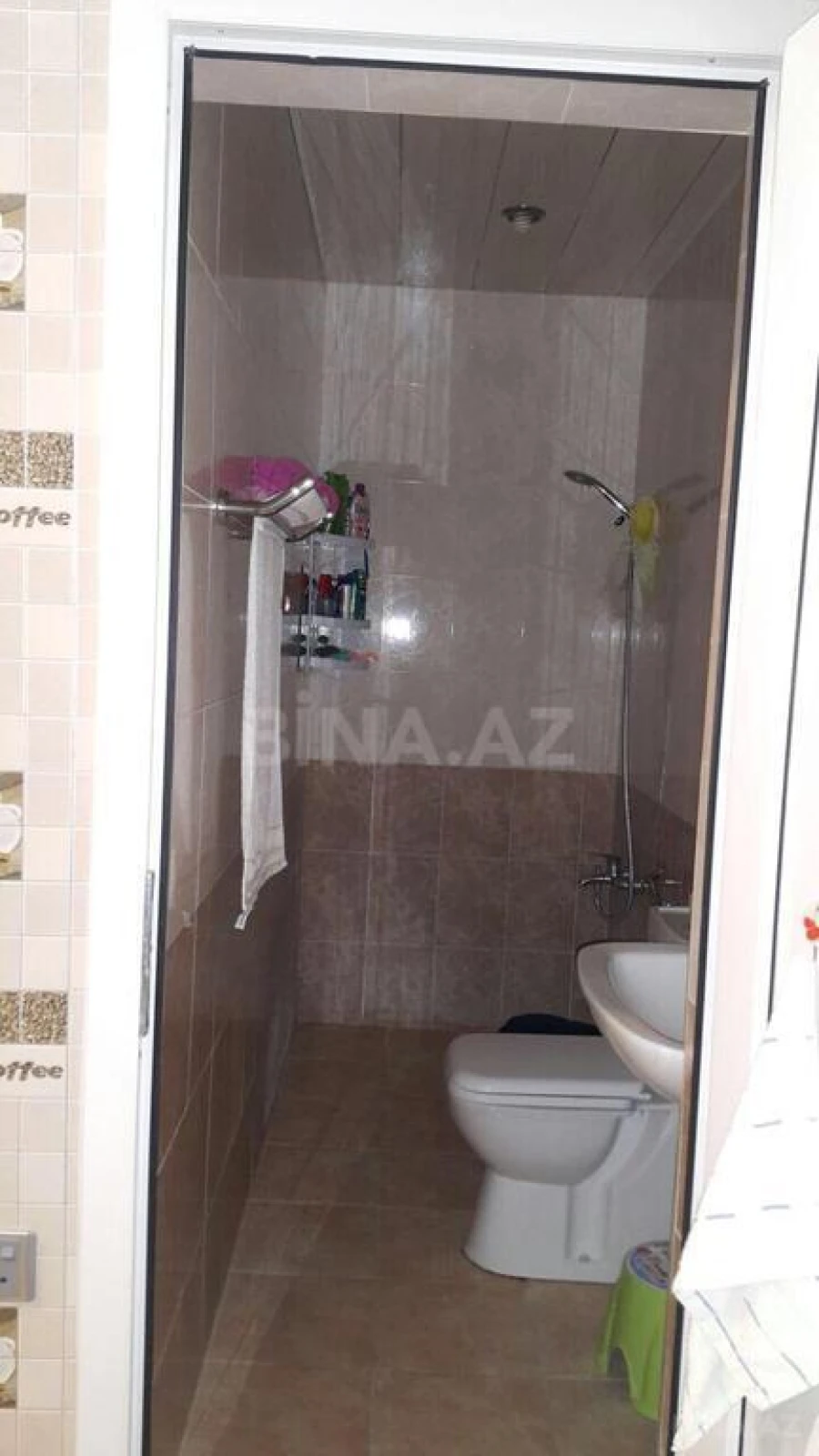 Satılır 5 otaqlı həyət evi 383 m²
