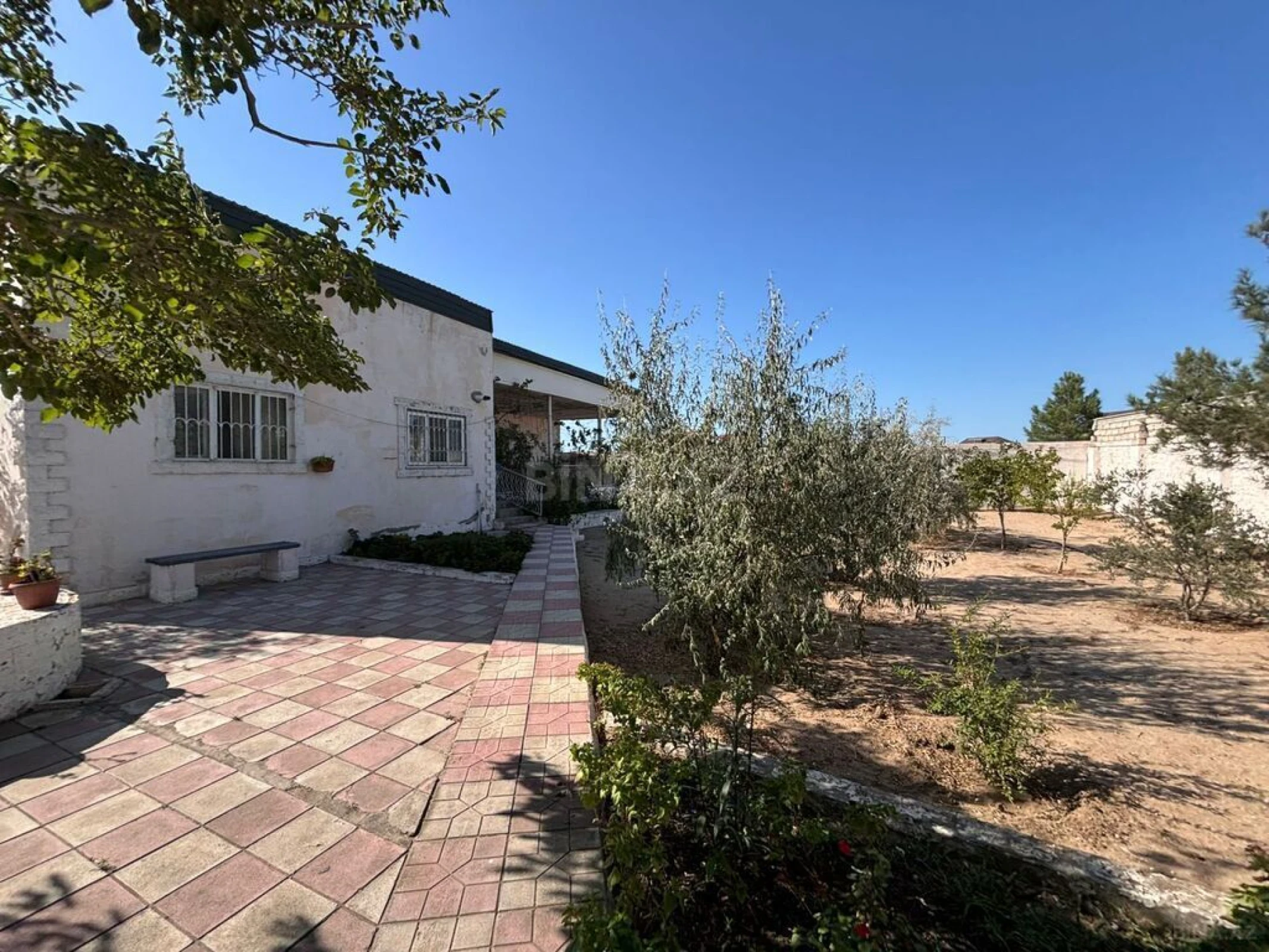 Satılır 4 otaqlı həyət evi 80 m²