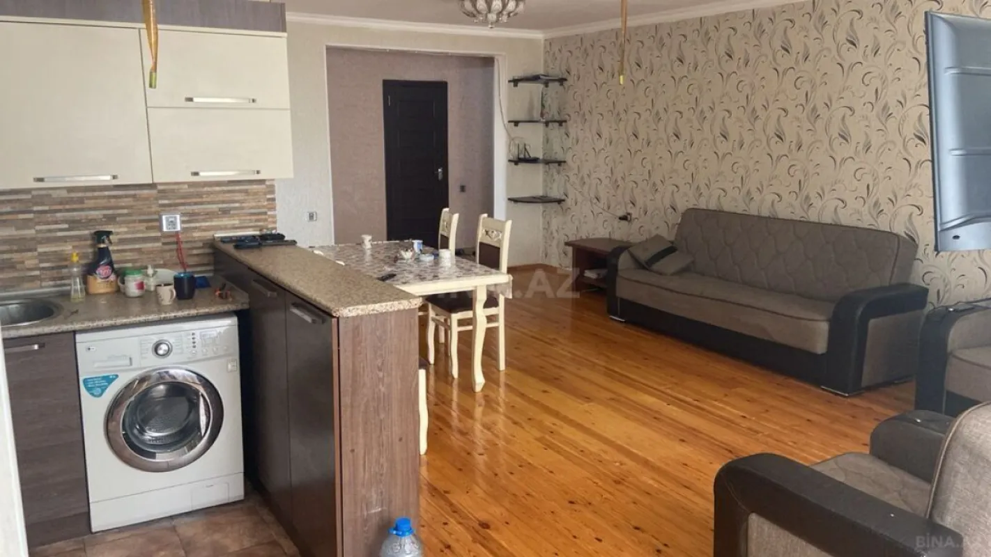 Satılır 3 otaqlı mənzil 107 m²