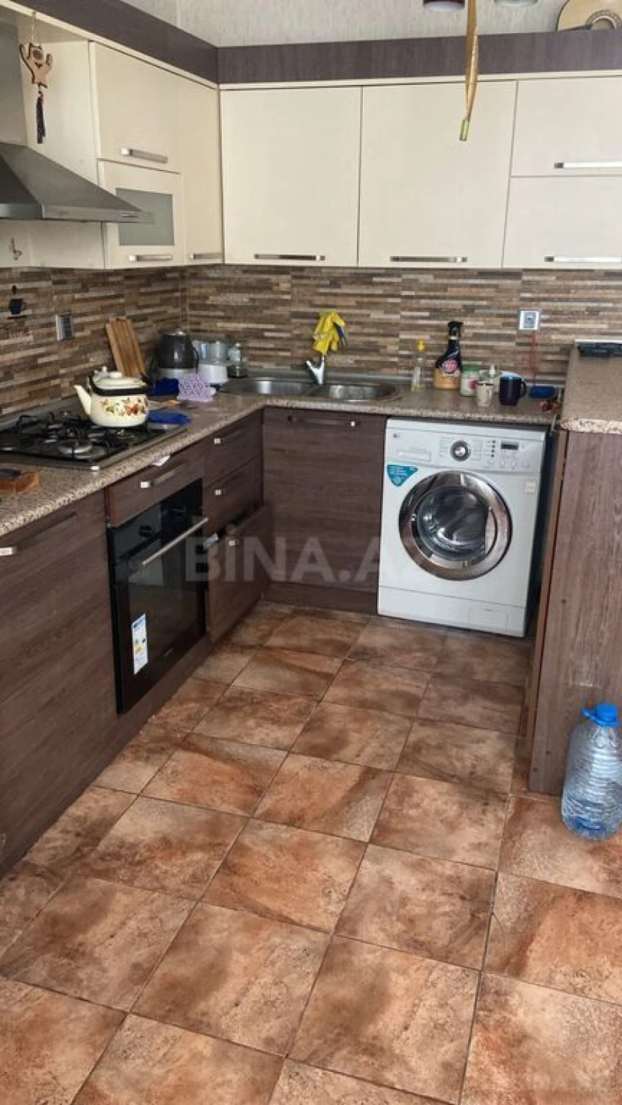Satılır 3 otaqlı mənzil 107 m²