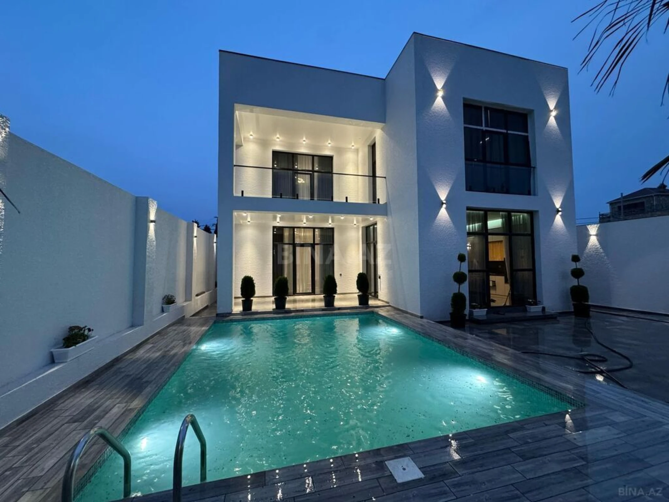 Kirayə verilir 4 otaqlı həyət evi 220 m²