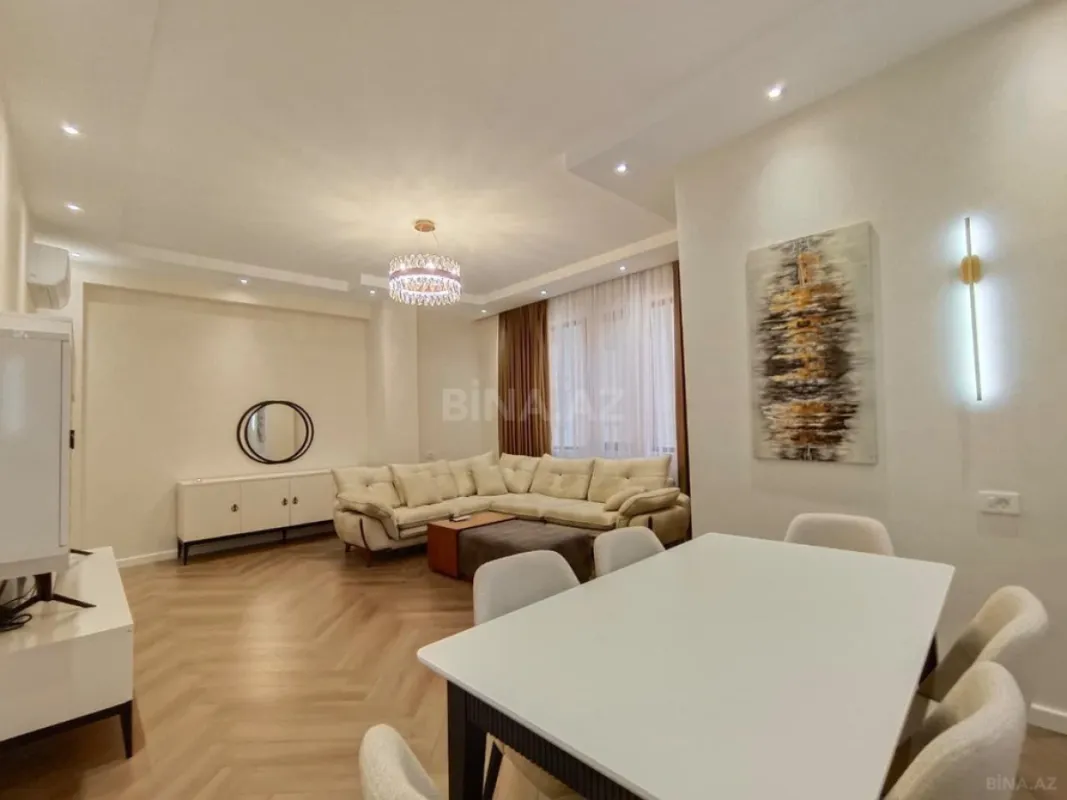 Kirayə verilir 3 otaqlı mənzil 118 m²