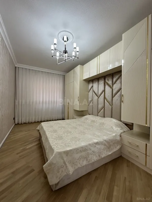 Satılır 3 otaqlı mənzil 125 m²