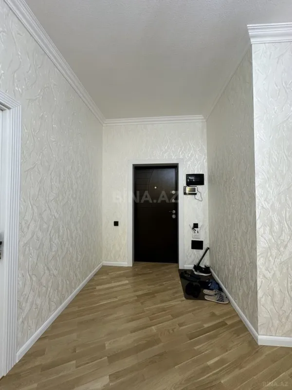 Satılır 3 otaqlı mənzil 125 m²