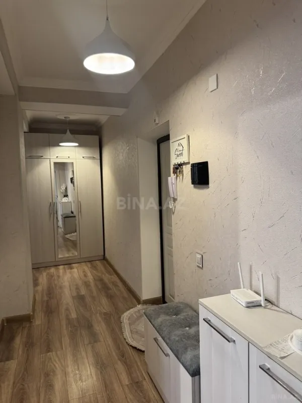 Satılır 4 otaqlı mənzil 101 m²