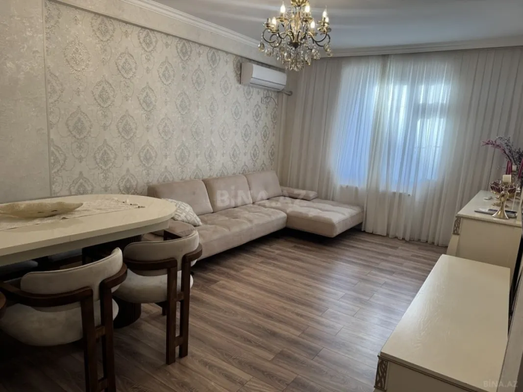Satılır 4 otaqlı mənzil 101 m²