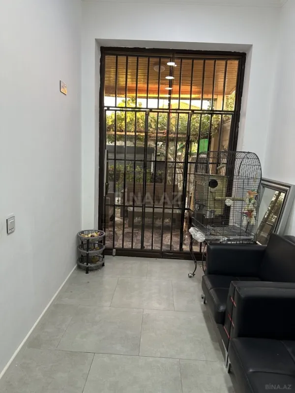 Satılır 4 otaqlı həyət evi 200 m²