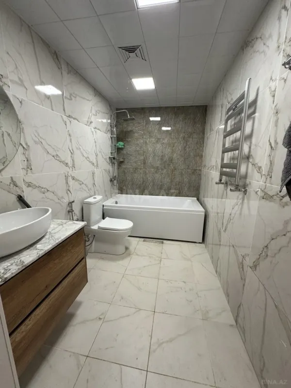 Satılır 4 otaqlı həyət evi 200 m²