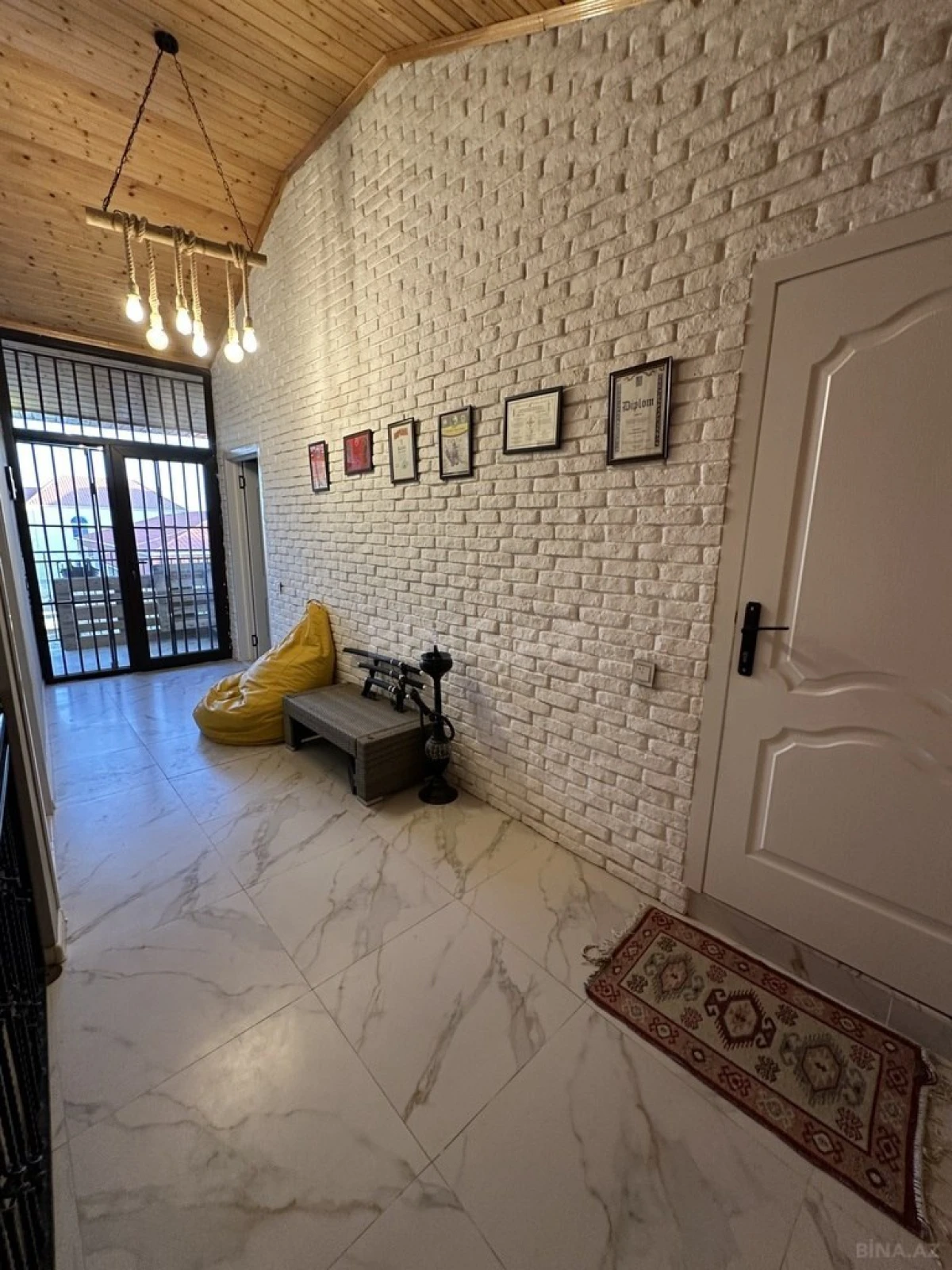 Satılır 4 otaqlı həyət evi 200 m²